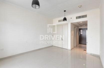 Apartment - Studio - 1 Bathroom for rent in Carson B - Carson - Damac Hills - Dubai