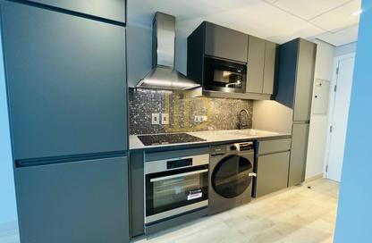 Apartment - Studio - 1 for rent in Lake View Tower - JLT Cluster B - Jumeirah Lake Towers - Dubai