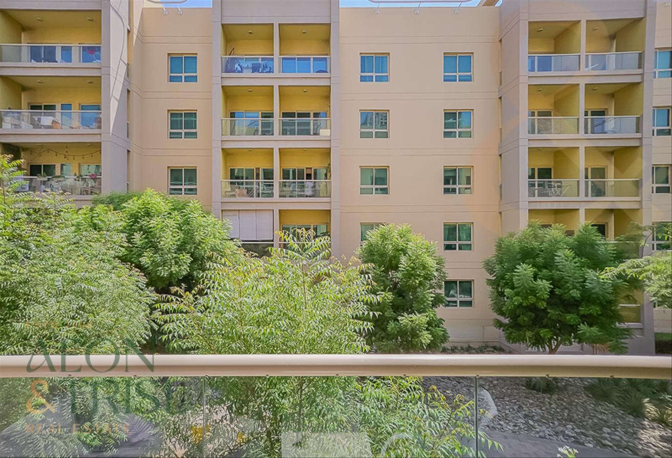 Fully Upgraded| Fully Furnished| Ready To Move photo 8