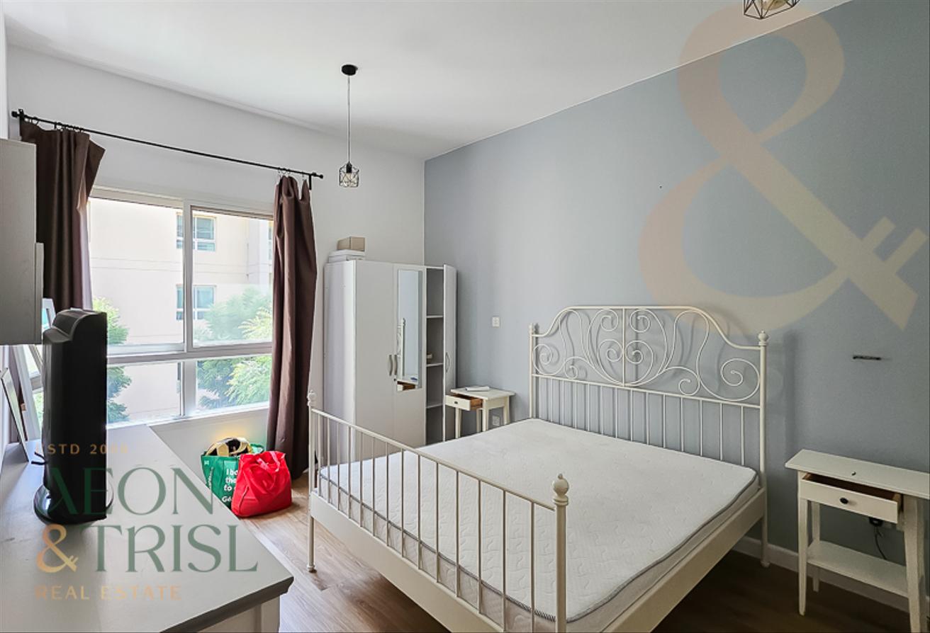 Fully Upgraded| Fully Furnished| Ready To Move photo 3