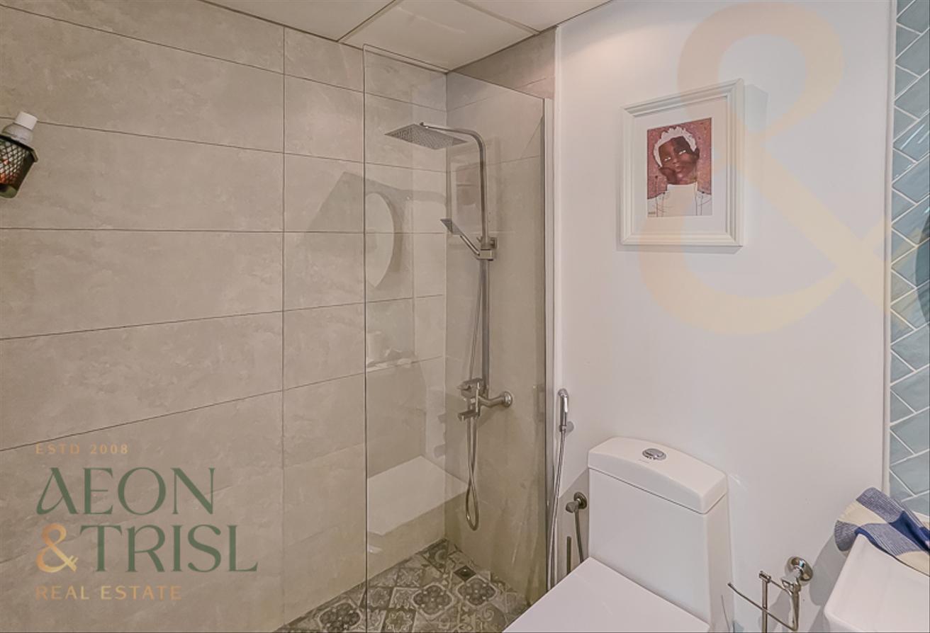Fully Upgraded| Fully Furnished| Ready To Move photo 12