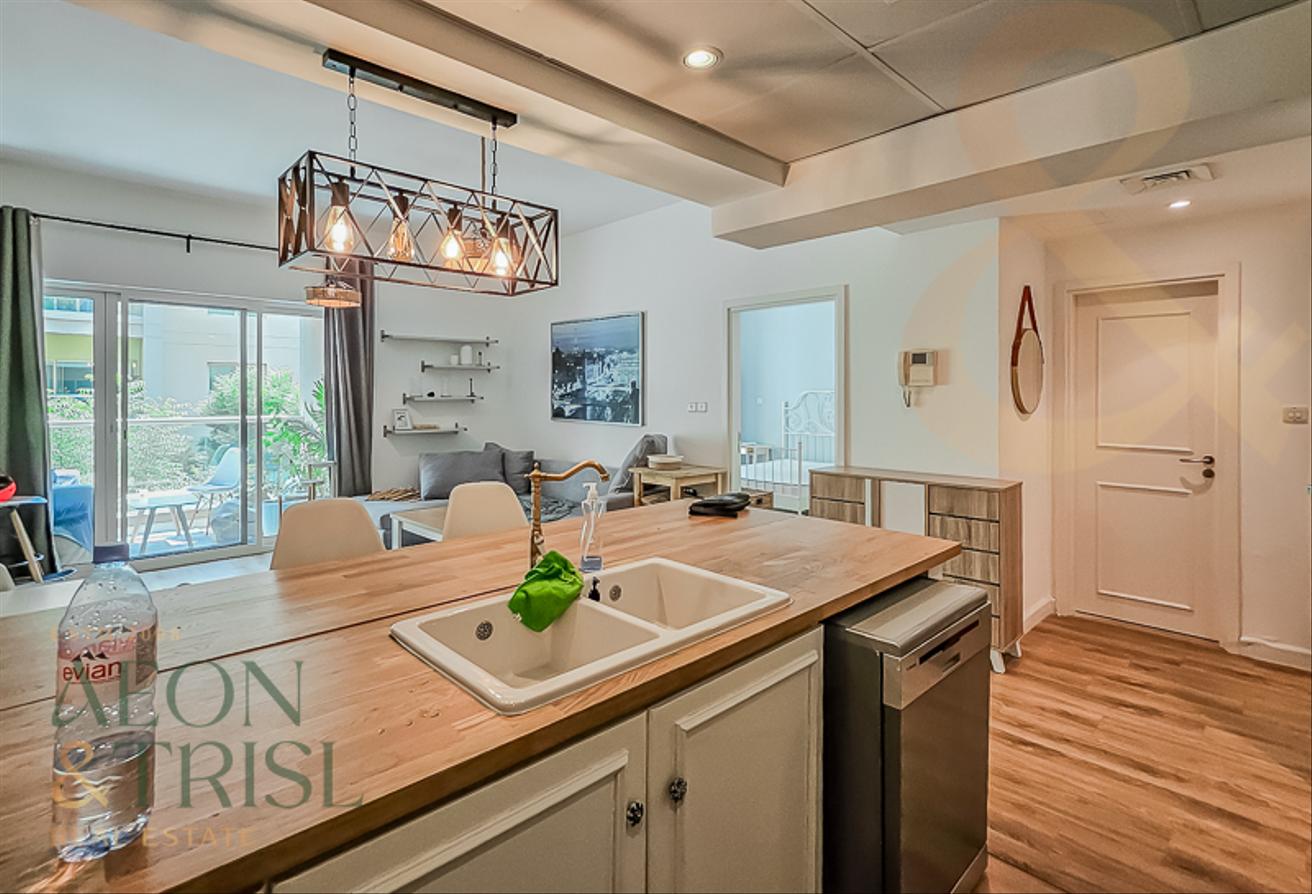 Fully Upgraded| Fully Furnished| Ready To Move photo 11
