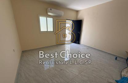 Villa - 4 Bedrooms - 3 Bathrooms for rent in Al Sabkha - Al Riqqa - Sharjah Villa - 4 Bedrooms - 3 Bathrooms for rent in Al Sabkha - Al Riqqa - Sharjah