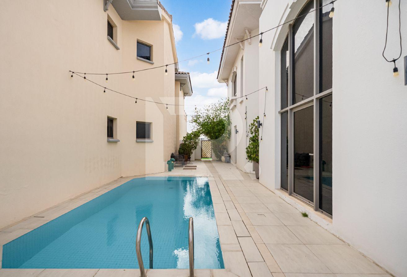 High No. | Immaculate Condition | Fully Furnished photo 4