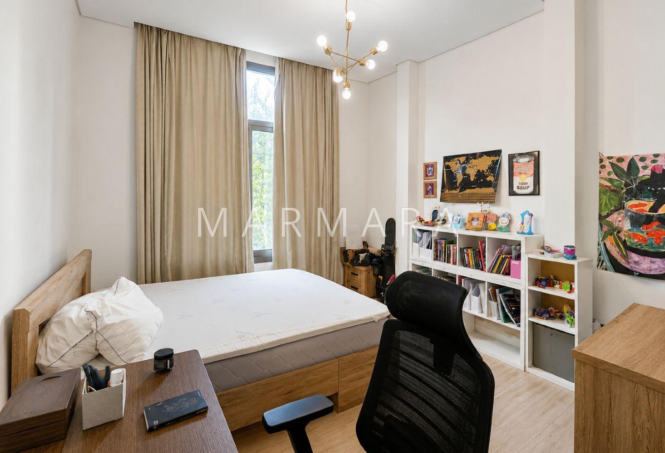 Modern 5-Bed Semi-Detached Villa | Pool, Garden photo 20