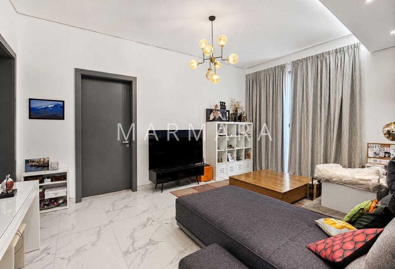 Modern 5-Bed Semi-Detached Villa | Pool, Garden photo 12