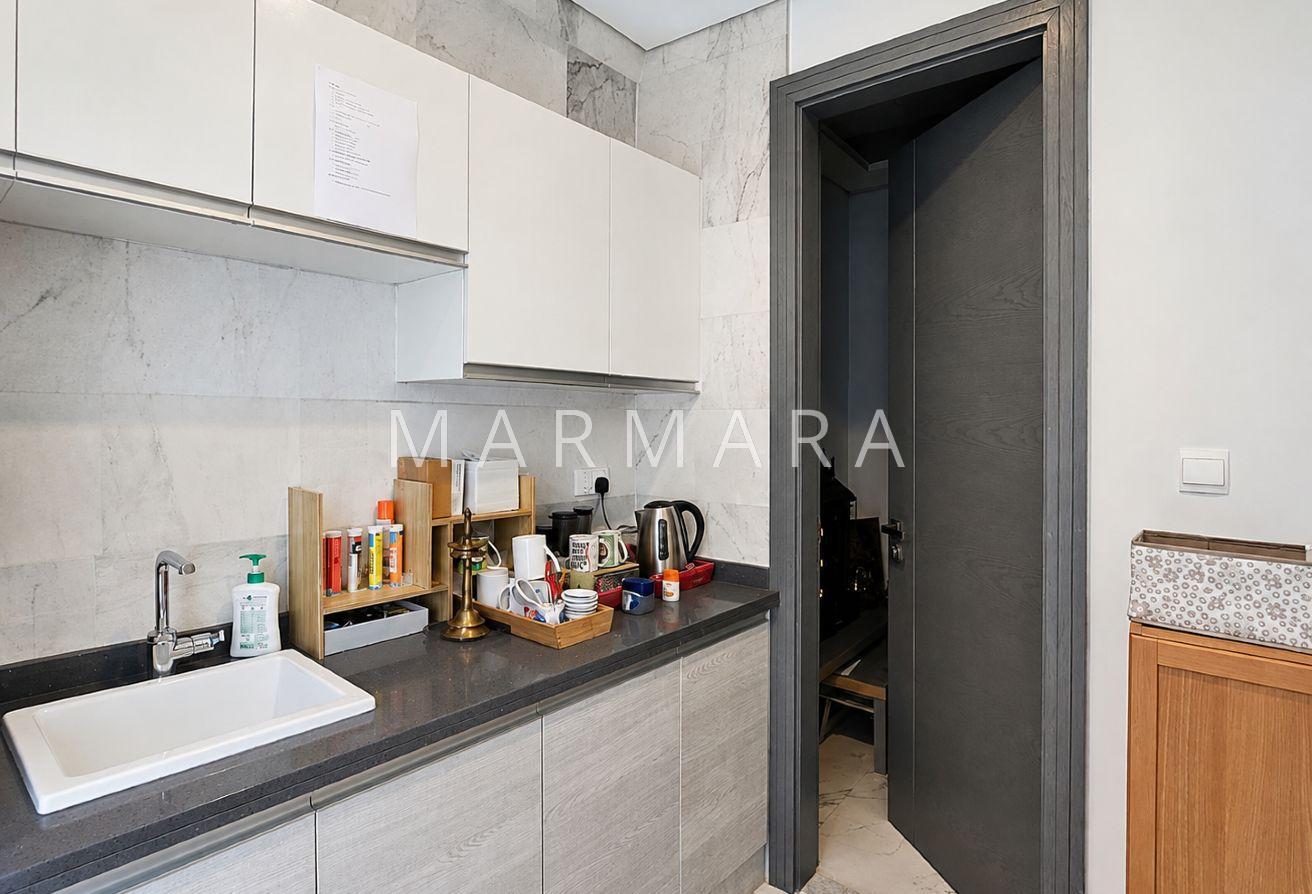 Modern 5-Bed Semi-Detached Villa | Pool, Garden photo 14