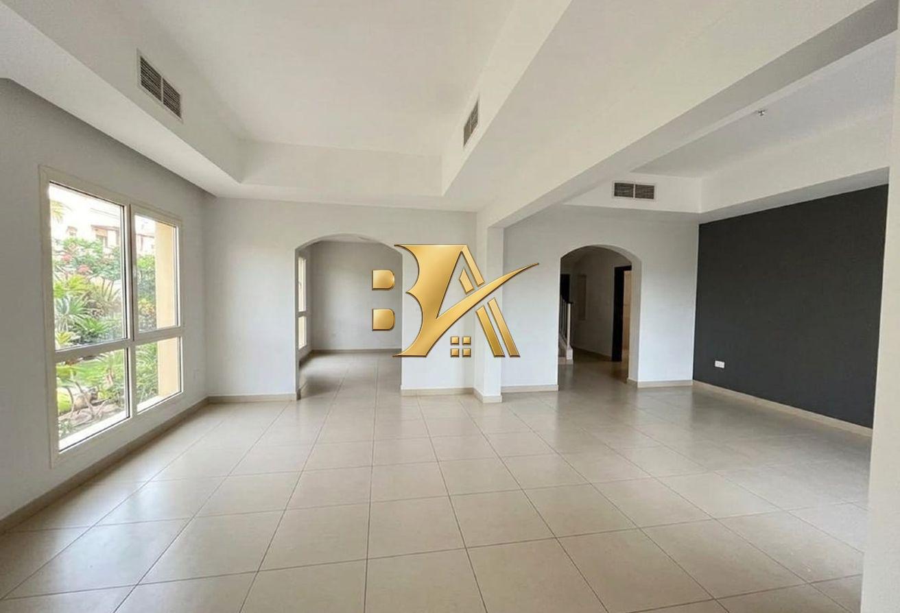 MODERN STYLE | CLOSER TO POOL | 5BEDROOM photo 4