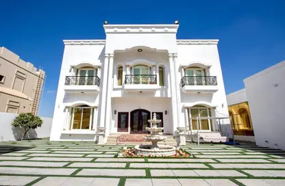 فيلا - 7 غرف نوم للايجار في القوز - دبي