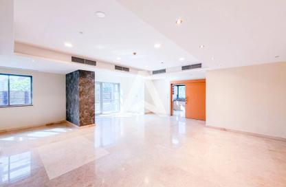 Apartment - 3 Bedrooms - 4 Bathrooms for sale in Executive Tower E - Executive Towers - Business Bay - Dubai