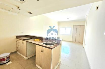 Apartment - Studio - 1 Bathroom for rent in Muwailih Building - Muwaileh - Sharjah
