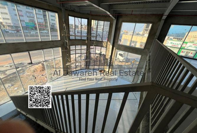 84076161 - Property Main Image