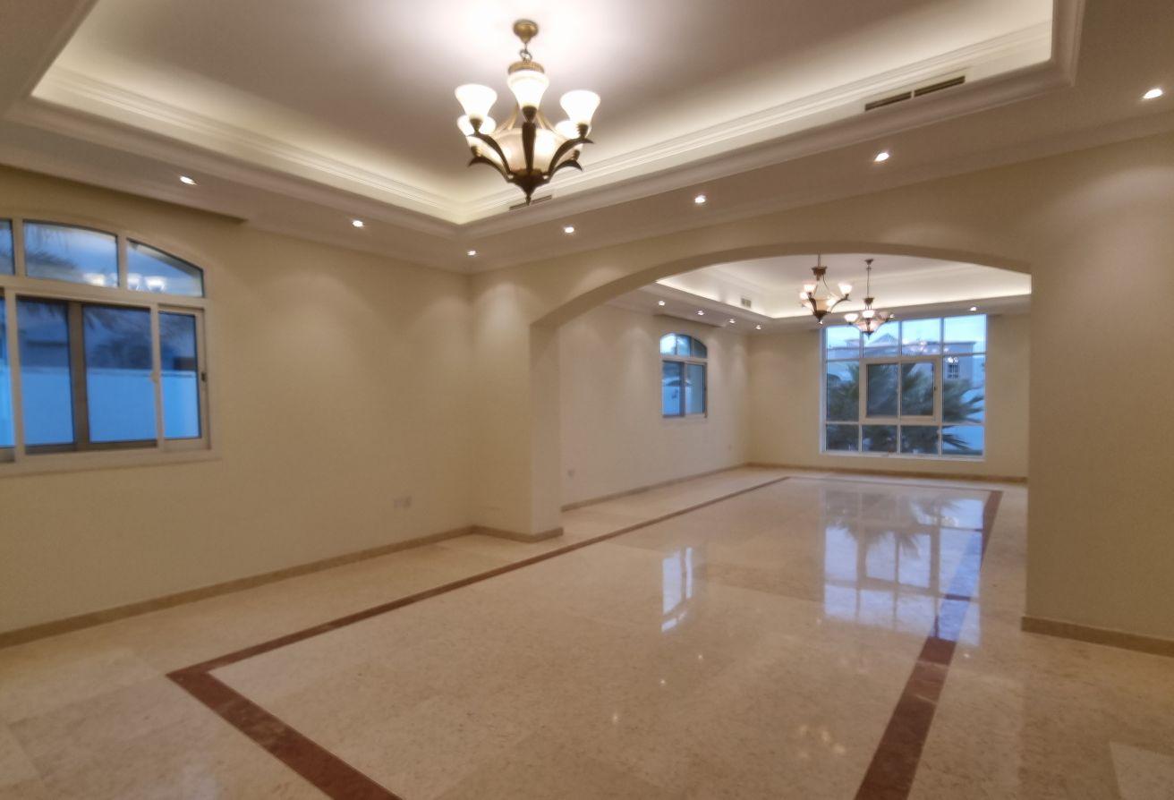 Spacious 5BR | Garden | Swimming Pool photo 2