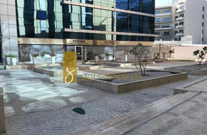 Office Space - Studio - 5 Bathrooms for rent in Diamond Business Center Block B - Diamond Business Center - Arjan - Dubai