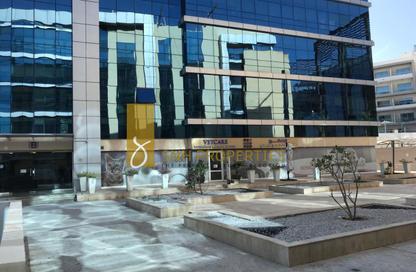 Office Space - Studio - 5 Bathrooms for rent in Diamond Business Center Block B - Diamond Business Center - Arjan - Dubai