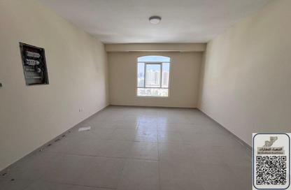 Apartment - 2 Bedrooms - 3 Bathrooms for rent in Corniche Tower - Ajman Corniche Road - Ajman