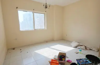 فيلا - 6 غرف نوم - 6 حمامات للبيع في الشرق - الشارقة