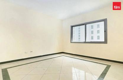 Apartment - Studio for rent in Al Shahed Tower - Barsha Heights (Tecom) - Dubai
