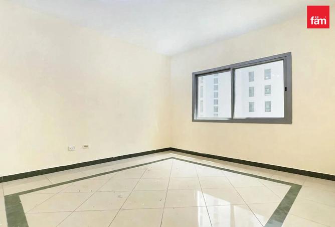 Bright | Spacious | Prime Location photo 2