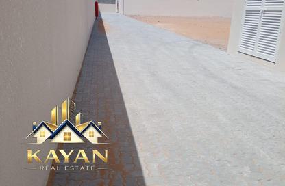 Warehouse - Studio - 2 for rent in Umm Al Thuoob - Umm Al Quwain