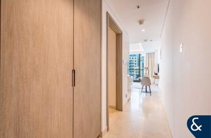 Apartment - Studio - 1 for rent in The Sterling West - The Sterling - Business Bay - Dubai