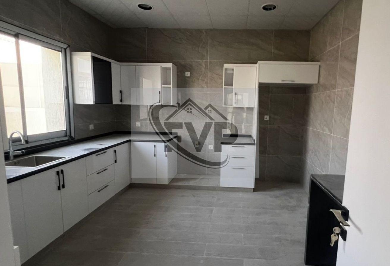 Spacious 5BHK+Maids Villa| Private pool | Big yard photo 8