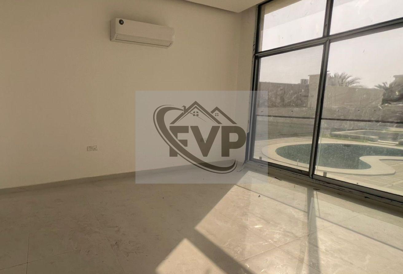 Spacious 5BHK+Maids Villa| Private pool | Big yard photo 4