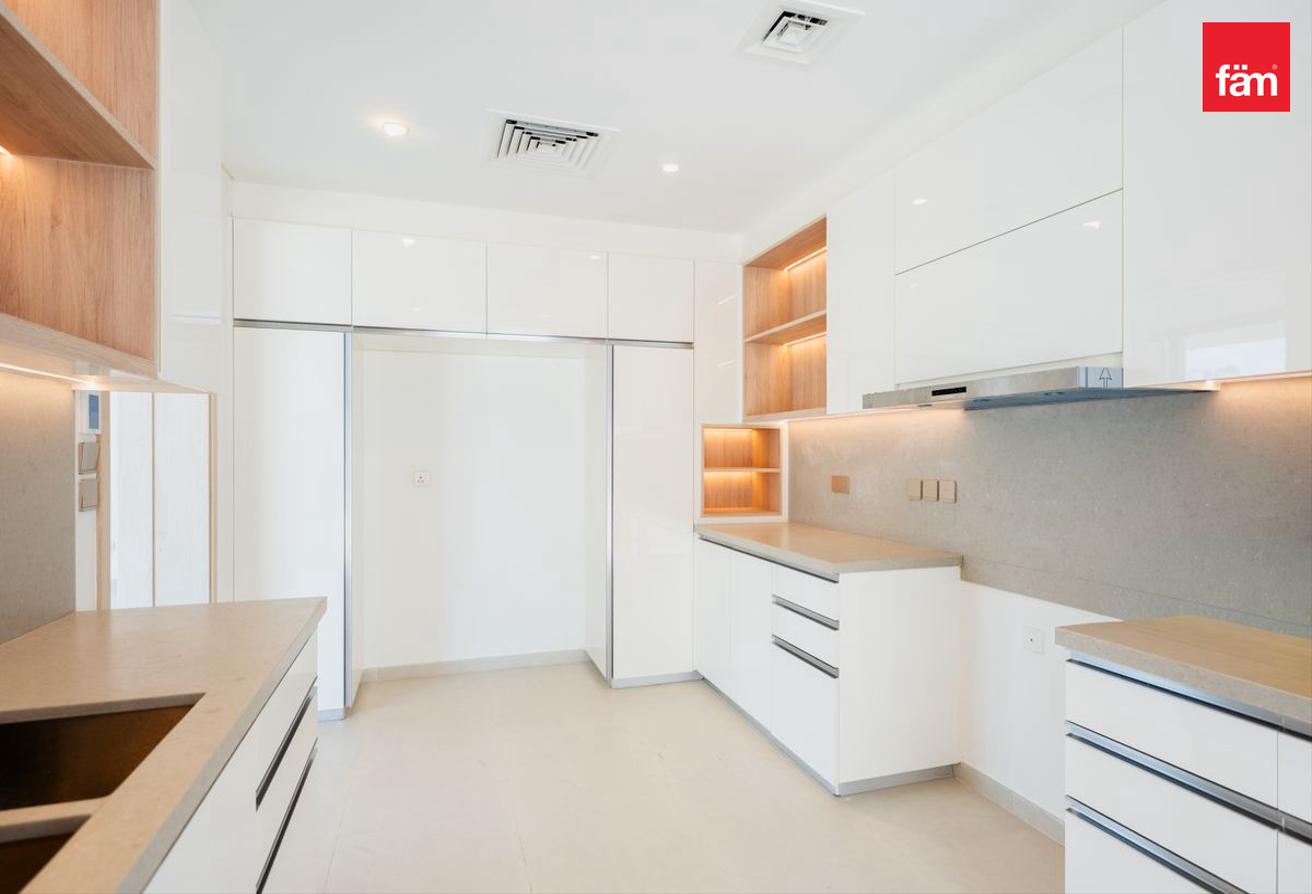 Brand New | Bigger Layout | Near School | Bright photo 21