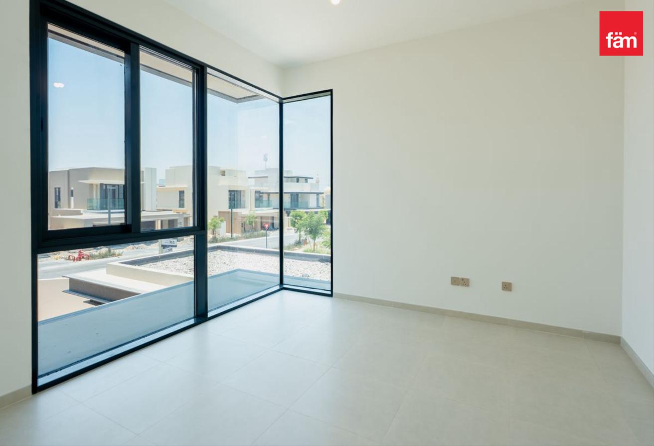 Brand New | Bigger Layout | Near School | Bright photo 16