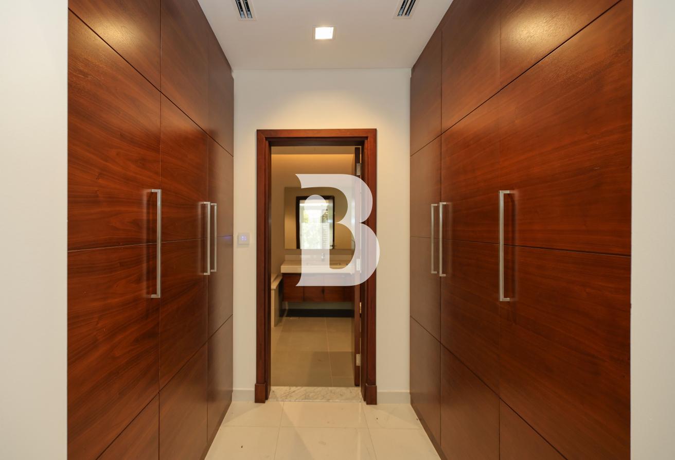 Central Location| Vastu| OPEN FOR OFFERS photo 15