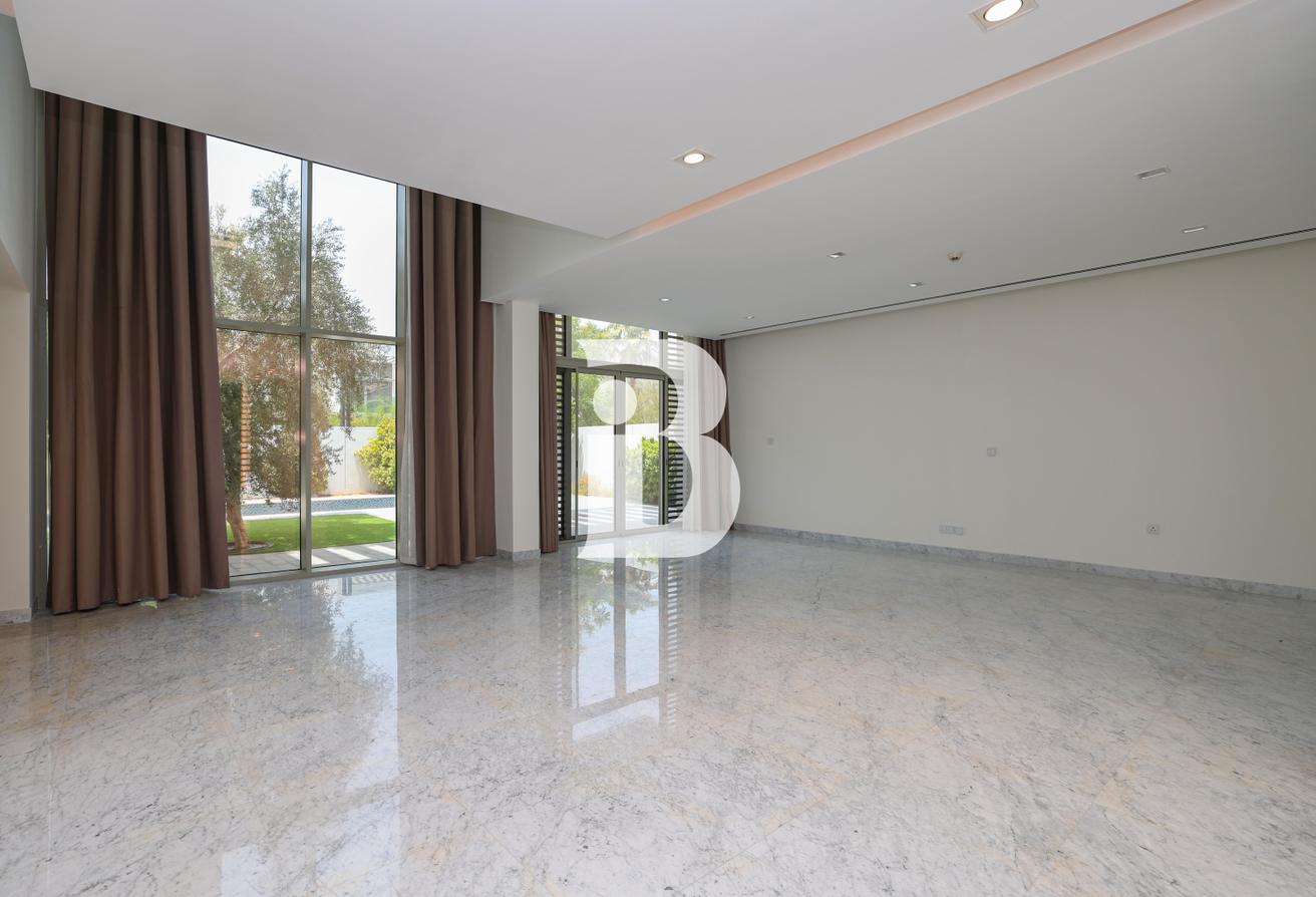 Central Location| Vastu| OPEN FOR OFFERS photo 7