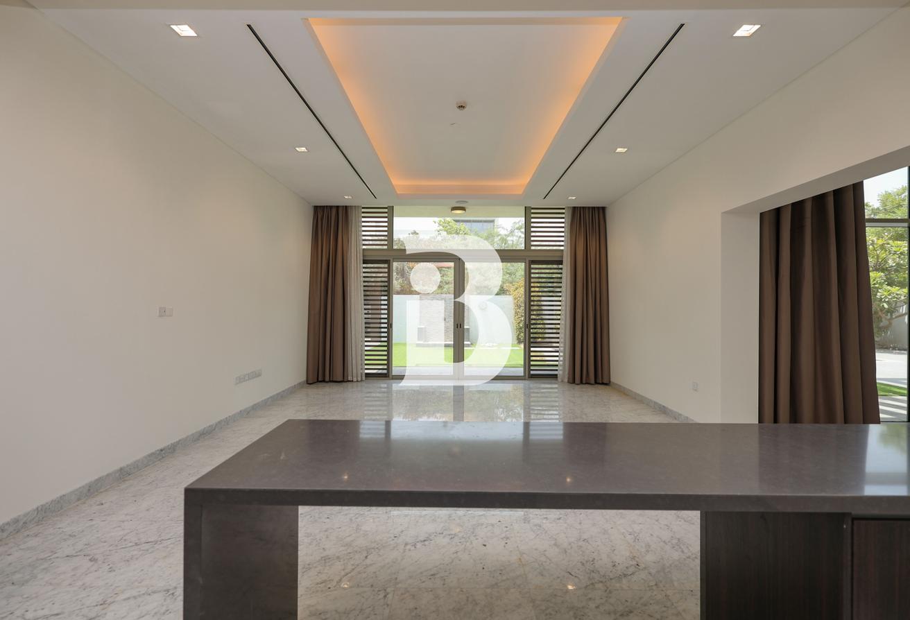 Central Location| Vastu| OPEN FOR OFFERS photo 13
