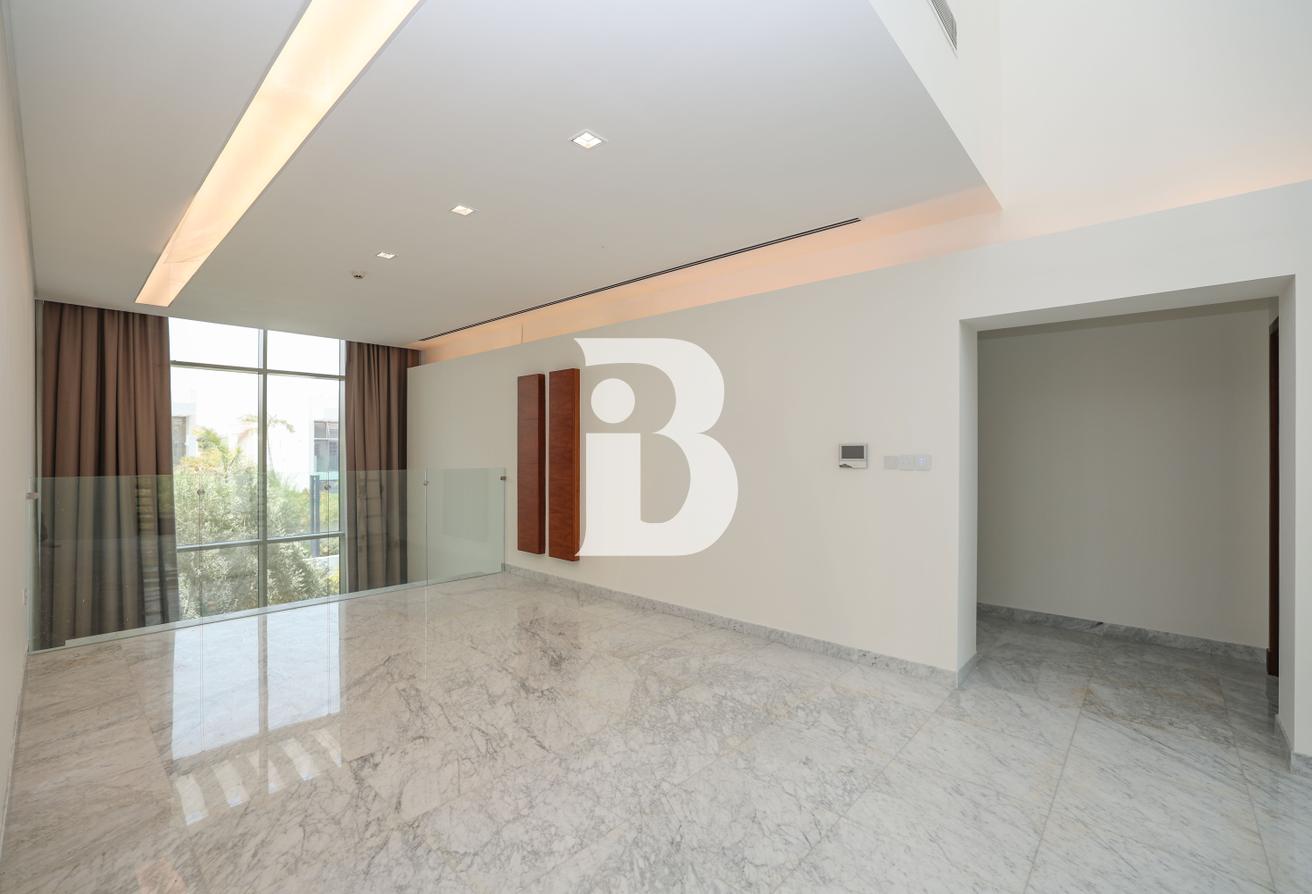 Central Location| Vastu| OPEN FOR OFFERS photo 16