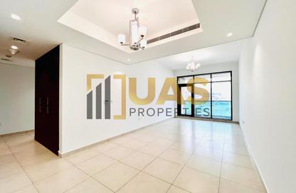 Apartment - 2 - 3 for rent in Airport View Building - Al Garhoud - Dubai