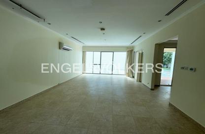 Villa - 3 Bedrooms - 4 Bathrooms for rent in Regional Small - Regional - Jumeirah Park - Dubai
