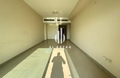 شقة - 2 غرف نوم - 3 حمامات للايجار في مساكن النهضة - النهدة - الشارقة