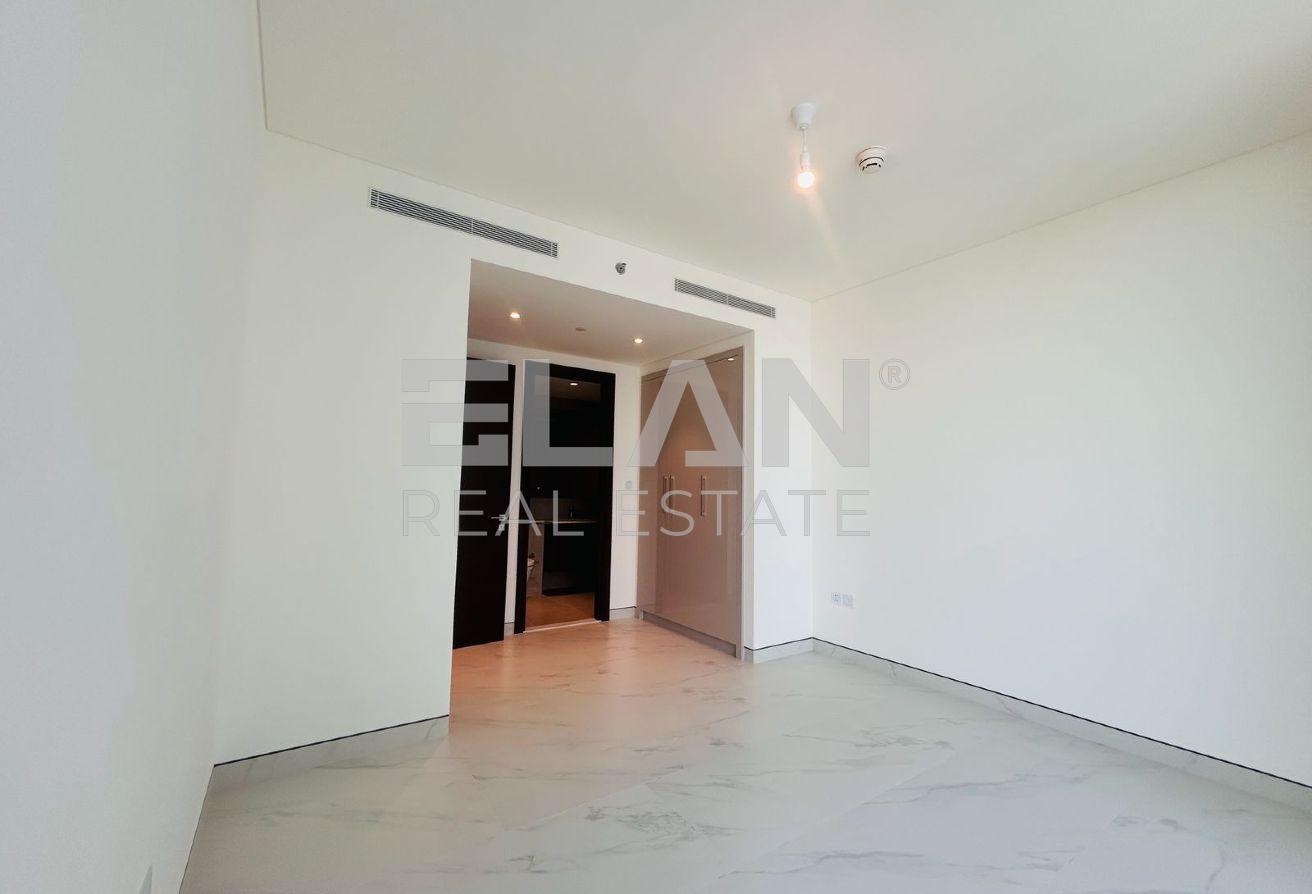 Best Price | Amazimg Views | Unfurnished photo 7