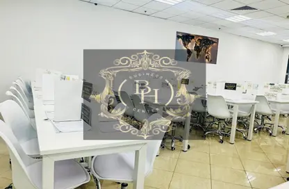 Office Space - Studio - 3 Bathrooms for rent in Ajman Corniche Residences - Ajman Corniche Road - Ajman