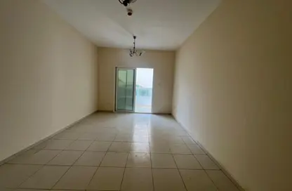 Apartment - 2 Bedrooms - 3 Bathrooms for rent in Thuraya Al Majaz Building - Al Majaz 3 - Al Majaz - Sharjah