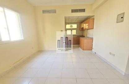 Apartment - Studio - 1 Bathroom for rent in Fire Station Road - Muwaileh - Sharjah Apartment - Studio - 1 Bathroom for rent in Fire Station Road - Muwaileh - Sharjah