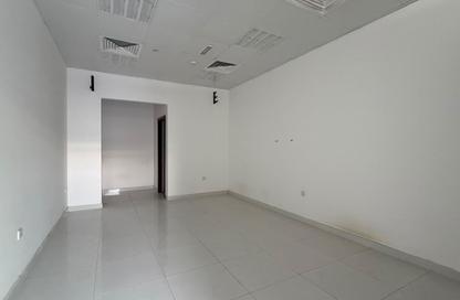 Shop - Studio - 1 for rent in Al Karama - Bur Dubai - Dubai