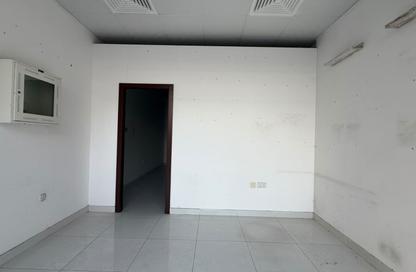Shop - Studio - 1 for rent in Al Karama - Bur Dubai - Dubai Shop - Studio - 1 for rent in Al Karama - Bur Dubai - Dubai