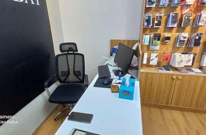 Shop - Studio - 1 Bathroom for rent in Karama Park Area - Al Karama - Dubai Shop - Studio - 1 Bathroom for rent in Karama Park Area - Al Karama - Dubai