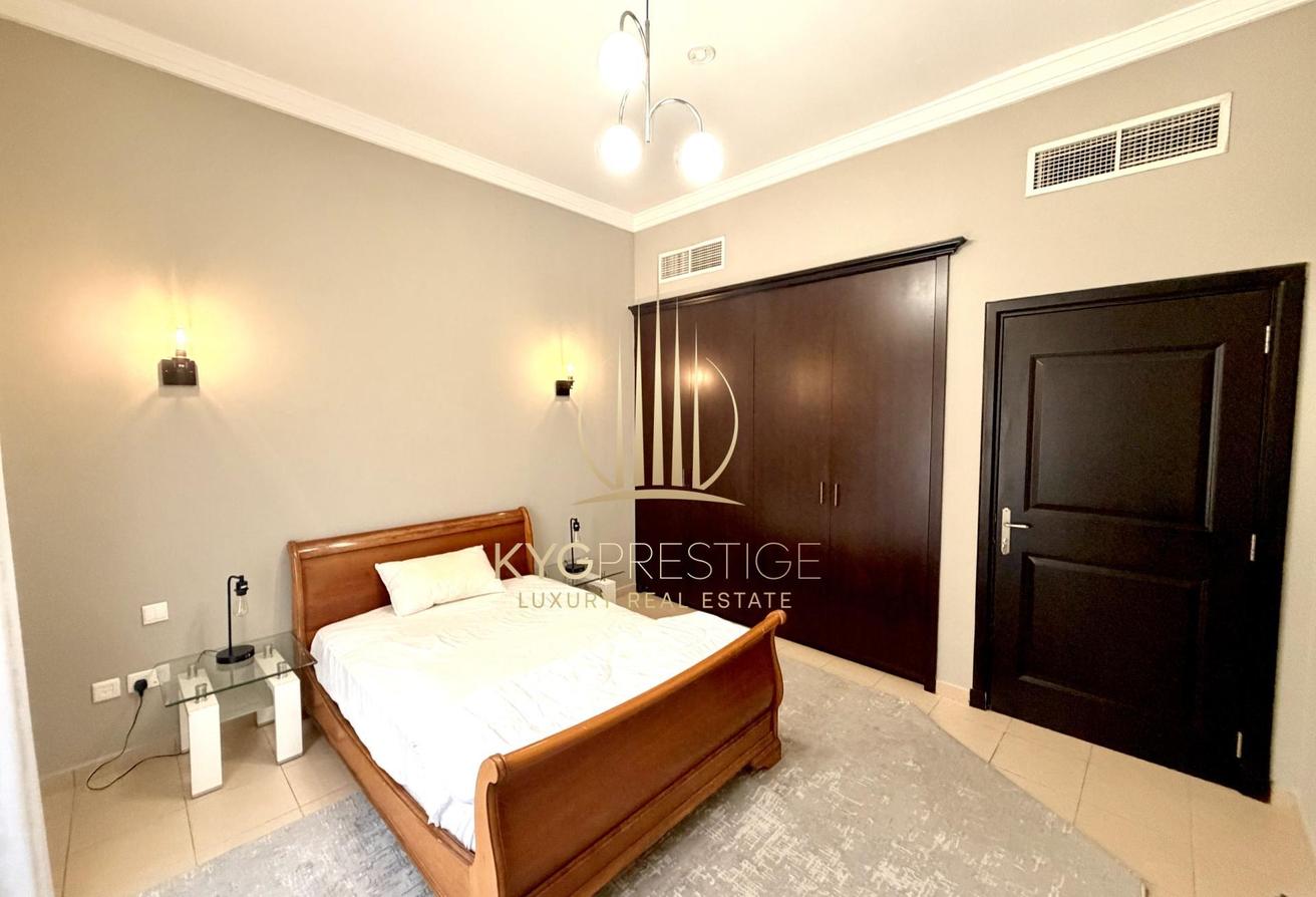 Single Row | Near Entrance | Private Pool photo 24