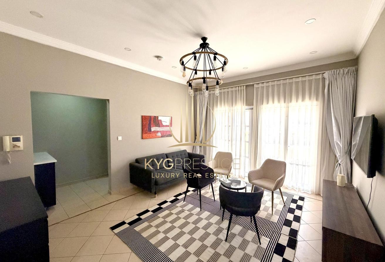 Single Row | Near Entrance | Private Pool photo 19