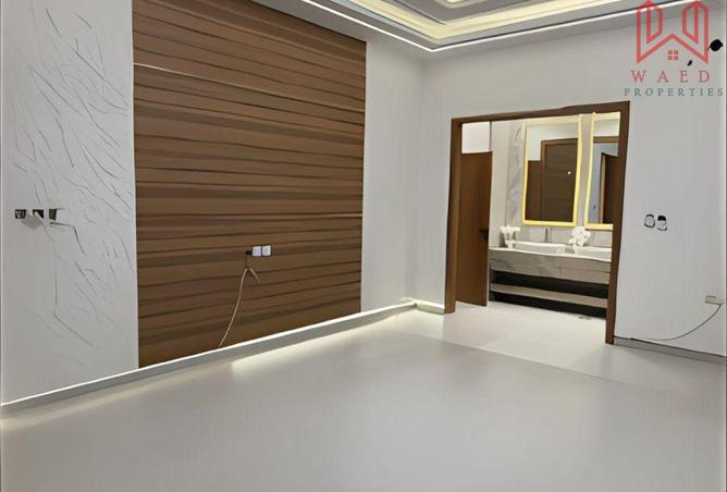 110527982 - Property Image 3