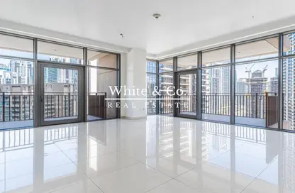 Apartment - 2 Bedrooms - 3 Bathrooms for sale in Boulevard Crescent Tower 2 - BLVD Crescent - Downtown Dubai - Dubai Apartment - 2 Bedrooms - 3 Bathrooms for sale in Boulevard Crescent Tower 2 - BLVD Crescent - Downtown Dubai - Dubai