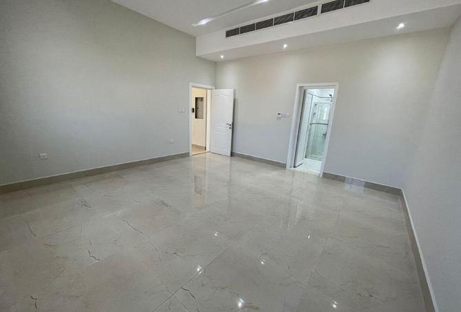 82358561 - Property Image 2