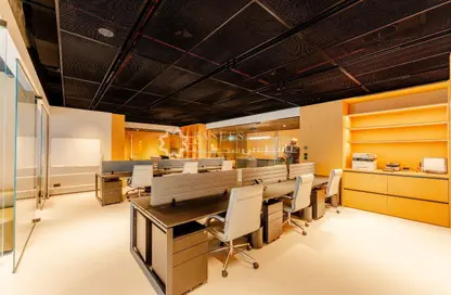 مكتب - 1 حمام للبيع في ذا كورت تاور - الخليج التجاري - دبي