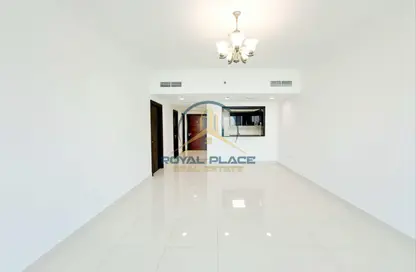 Apartment - 1 Bedroom - 2 Bathrooms for rent in Majestic Tower - Al Abraj street - Business Bay - Dubai